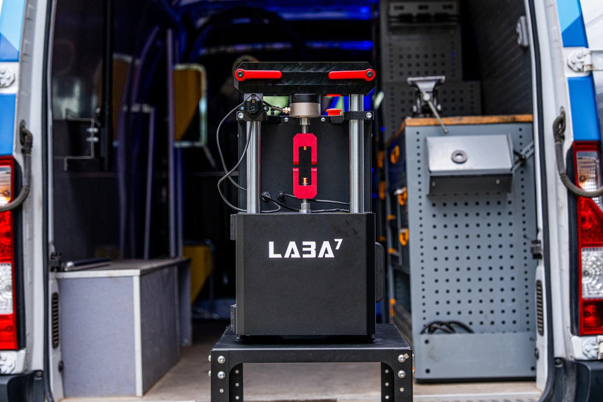 Micro shock dyno